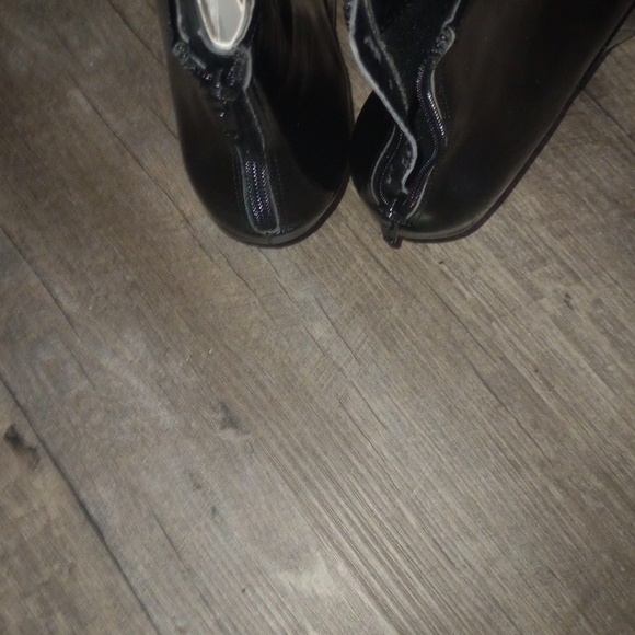 Aerosoles Booties Size 10 - Picture 4 of 4